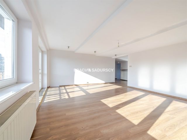 Mieszkanie 4-pokojowe Wieliczka, ul. Polna. Zdjęcie 3