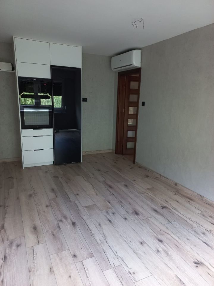 Mieszkanie 3-pokojowe Przemystka. Zdjęcie 3