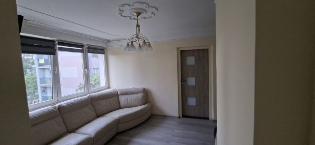 Mieszkanie 3-pokojowe Częstochowa Tysiąclecie, ul. Broniewskiego. Zdjęcie 1
