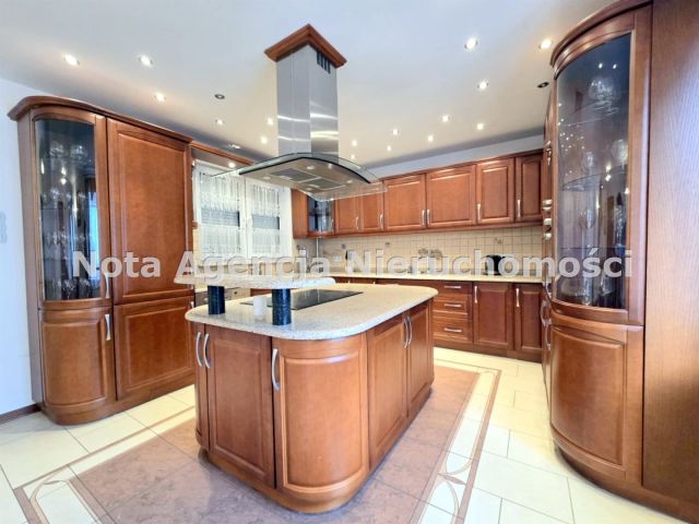 bliźniak, 6 pokoi Wałbrzych Piaskowa Góra. Zdjęcie 1