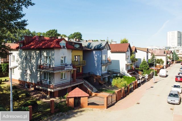 dom wolnostojący, 6 pokoi Warszawa Zacisze. Zdjęcie 1