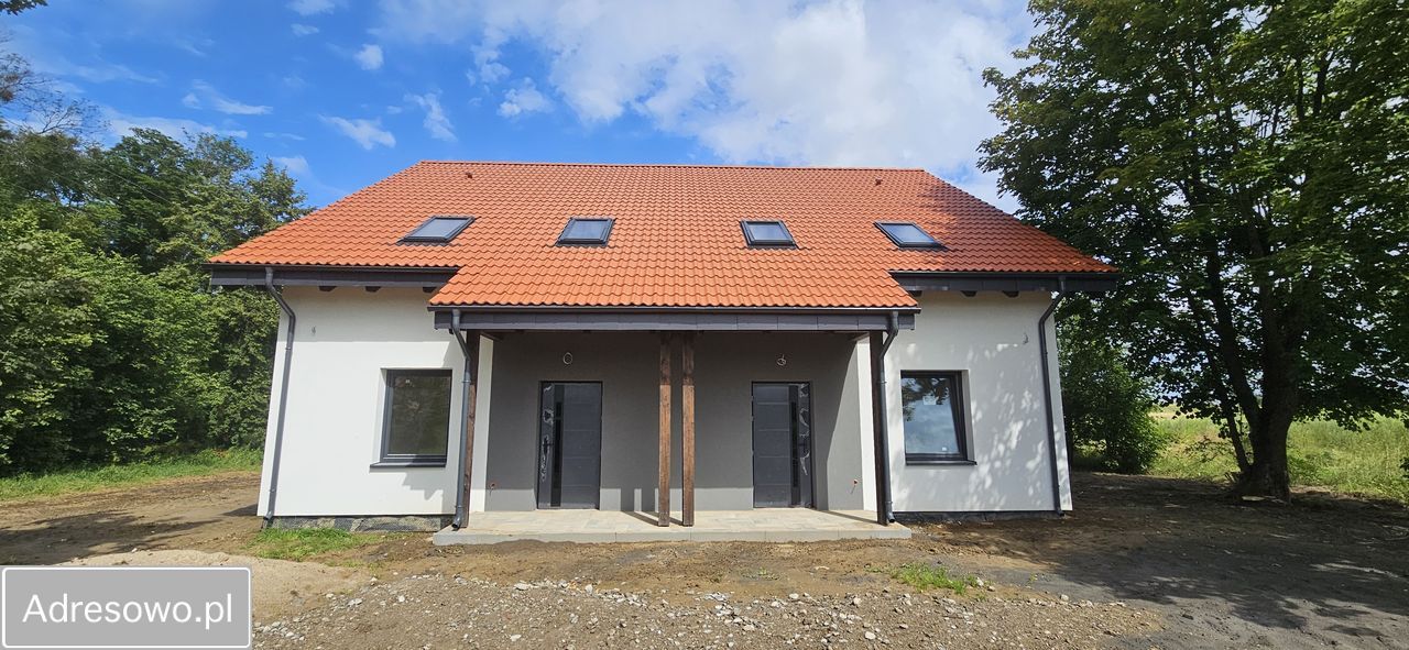 bliźniak, 5 pokoi Patryki. Zdjęcie 1