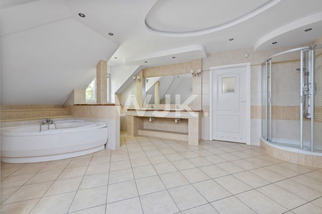 dom wolnostojący, 8 pokoi Konstancin-Jeziorna. Zdjęcie 12