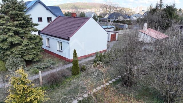 dom wolnostojący, 2 pokoje Kielce Biesaki. Zdjęcie 1