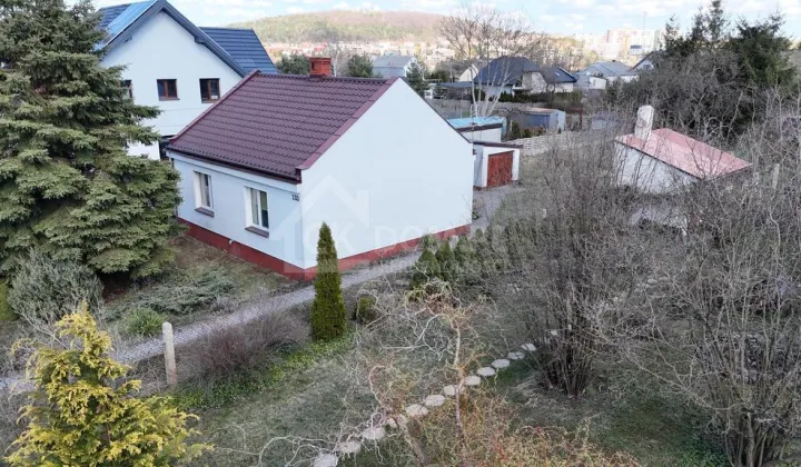 dom wolnostojący, 2 pokoje Kielce Biesaki