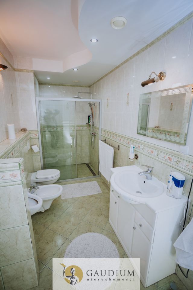 dom wolnostojący, 6 pokoi Wróblew. Zdjęcie 10