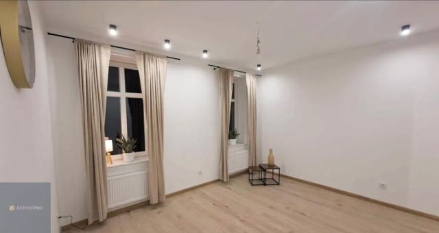 Mieszkanie 3-pokojowe Bytom, ul. Jana Smolenia. Zdjęcie 1