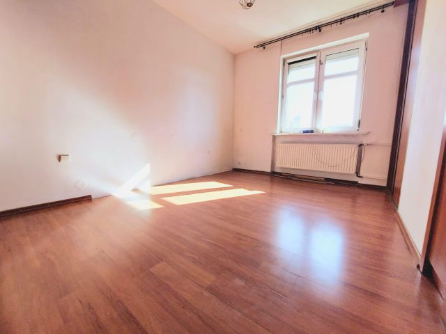 Mieszkanie 3-pokojowe Gliwice Śródmieście, pl. marsz. Józefa Piłsudskiego. Zdjęcie 1