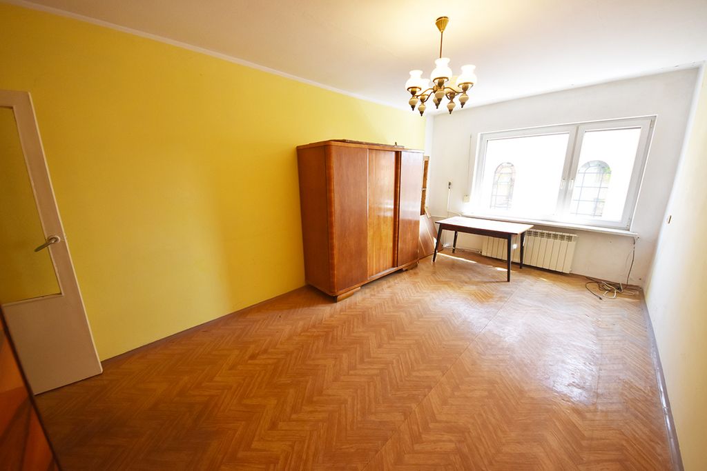 Mieszkanie 3-pokojowe Byczyna. Zdjęcie 4