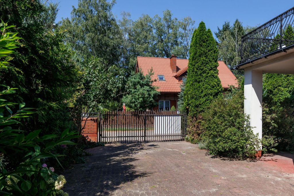 dom wolnostojący, 10 pokoi Marki. Zdjęcie 25