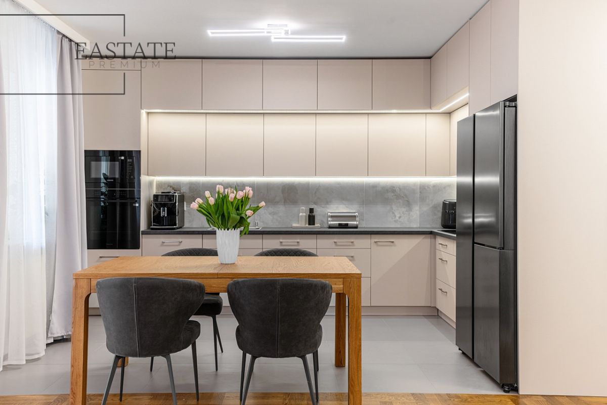 Mieszkanie 4-pokojowe Warszawa Śródmieście, al. Jana Pawła II. Zdjęcie 2