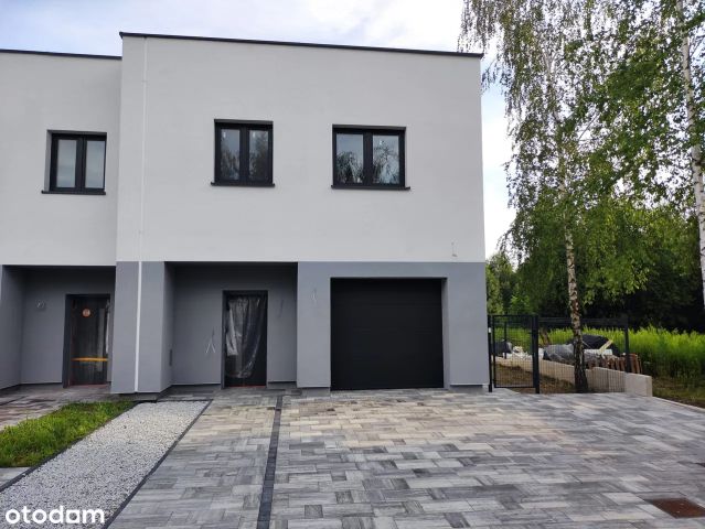 dom szeregowy Piekary Śląskie, ul. Sosnowa. Zdjęcie 1