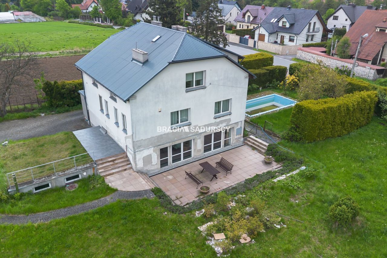 dom wolnostojący, 7 pokoi Krzeszowice, ul. Żbicka. Zdjęcie 2
