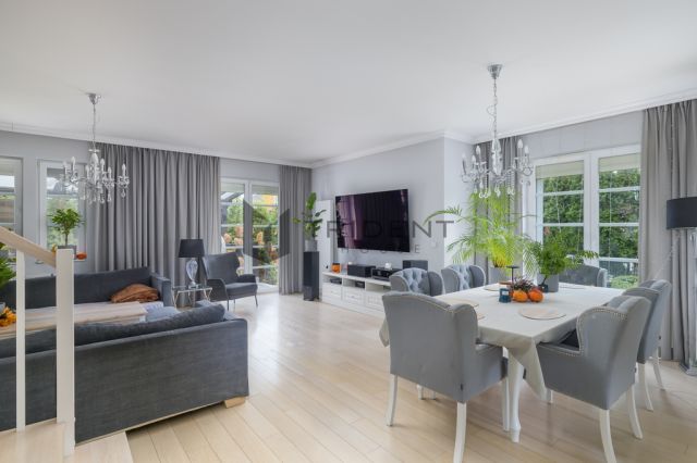 dom szeregowy, 5 pokoi Józefosław, ul. Bretanii. Zdjęcie 1