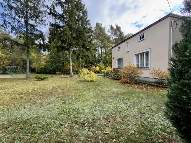 dom wolnostojący, 3 pokoje Magdalenka, ul. Podleśna. Zdjęcie 1