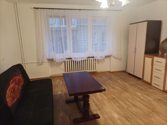 Mieszkanie 1-pokojowe Brzeg Centrum. Zdjęcie 1