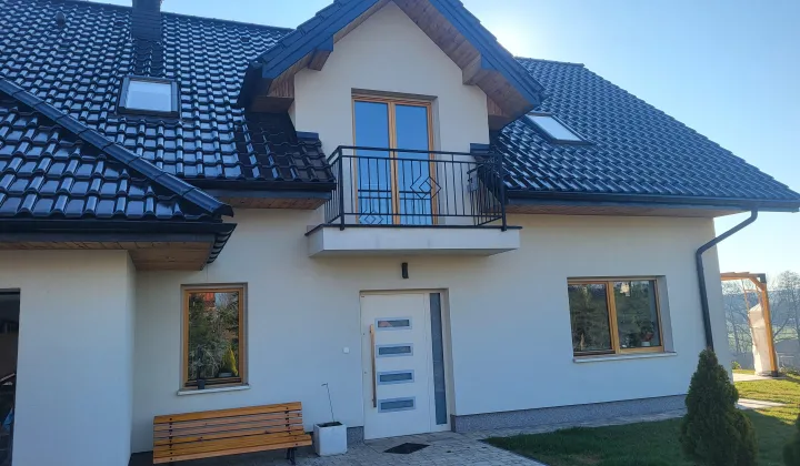 dom wolnostojący, 4 pokoje Stoki, Stoki