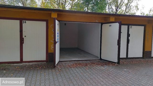 Garaż/miejsce parkingowe Poznań Nowe Miasto, os. Oświecenia. Zdjęcie 1