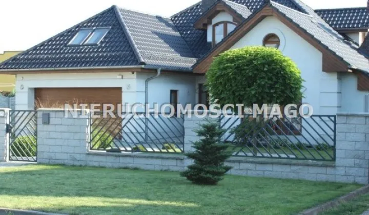 dom wolnostojący, 6 pokoi Lubliniec