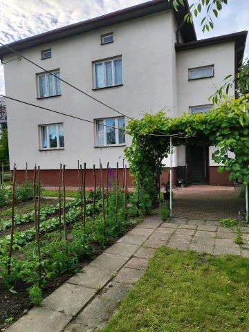 dom wolnostojący Ostrowiec Świętokrzyski, al. Jana Pawła II. Zdjęcie 1