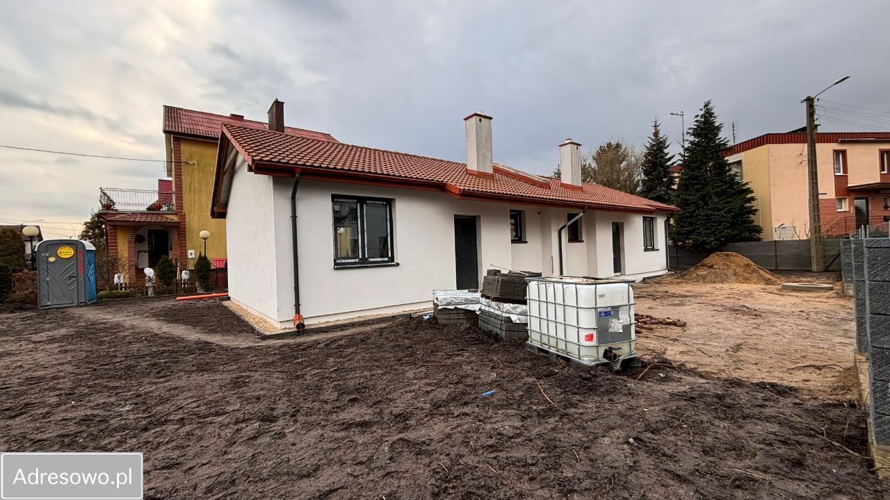 bliźniak, 2 pokoje Łochowo. Zdjęcie 5