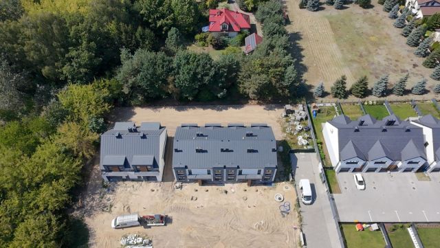 dom szeregowy, 4 pokoje Janki. Zdjęcie 7