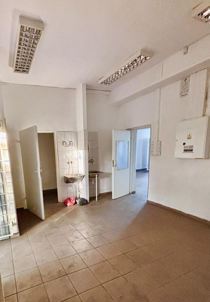 Lokal Legnica Bielany, al. Rzeczypospolitej. Zdjęcie 6