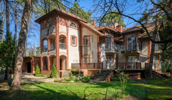 dom wolnostojący, 9 pokoi Podkowa Leśna