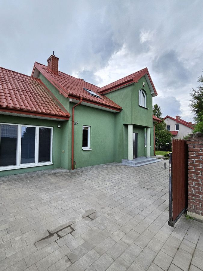 dom wolnostojący, 7 pokoi Radzymin, ul. Leśna. Zdjęcie 1