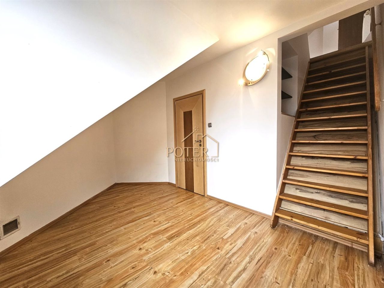 dom szeregowy, 5 pokoi Bielany Wrocławskie, ul. Czereśniowa. Zdjęcie 17