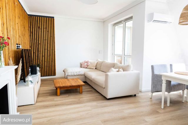 Mieszkanie 4-pokojowe Poznań Sołacz, ul. Urbanowska. Zdjęcie 1