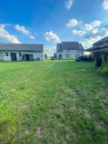 gospodarstwo, 7 pokoi Wierzbica. Zdjęcie 1