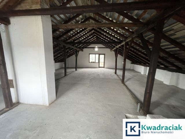 dom wolnostojący, 10 pokoi Moderówka. Zdjęcie 8