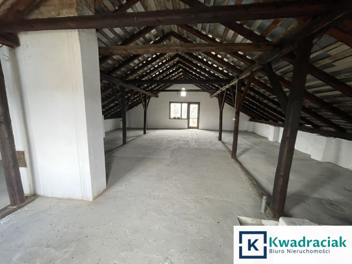 dom wolnostojący, 10 pokoi Moderówka. Zdjęcie 8