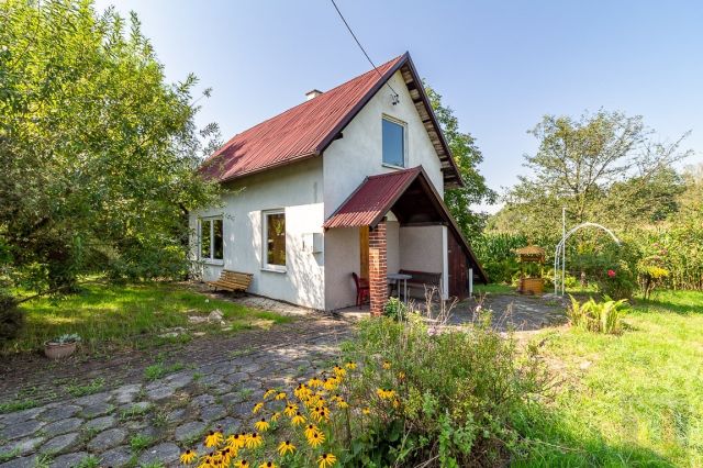 dom wolnostojący, 3 pokoje Bąków. Zdjęcie 1