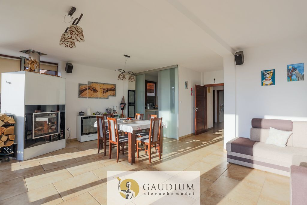 dom wolnostojący, 15 pokoi Rewa. Zdjęcie 2