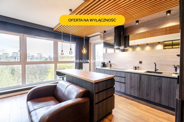 Mieszkanie 4-pokojowe Kraków Czyżyny, ul. Stanisława Lema. Zdjęcie 1