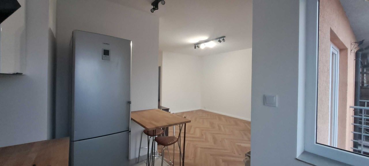 Mieszkanie 3-pokojowe Plewiska. Zdjęcie 4