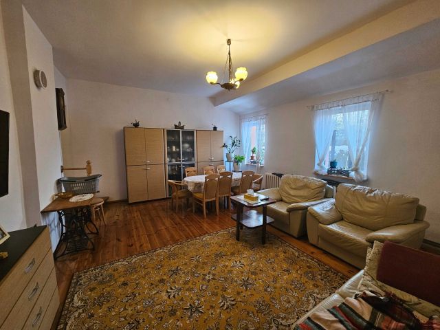 Mieszkanie 5-pokojowe Żmigród. Zdjęcie 1