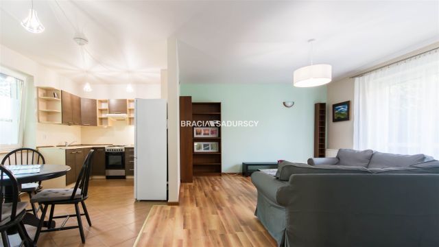 Mieszkanie 3-pokojowe Kraków Dębniki, ul. Komuny Paryskiej. Zdjęcie 3