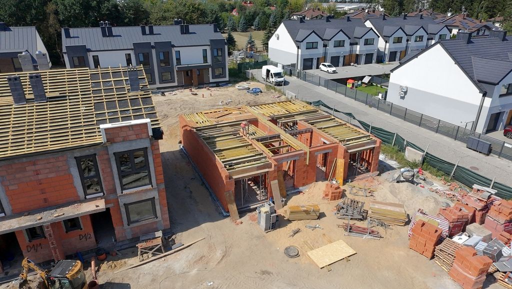 bliźniak, 4 pokoje Janki. Zdjęcie 6