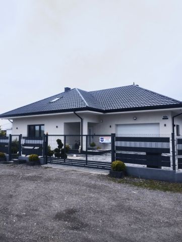 dom wolnostojący, 4 pokoje Garwolin, ul. Adama Mickiewicza. Zdjęcie 1