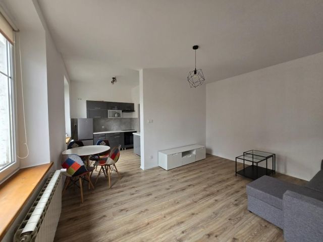 Mieszkanie 2-pokojowe Świebodzice, ul. Stefana Żeromskiego. Zdjęcie 3