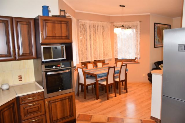 dom wolnostojący, 5 pokoi Gniezno. Zdjęcie 11