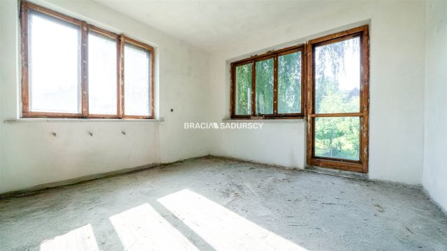 dom wolnostojący, 8 pokoi Libertów, ul. św. Floriana. Zdjęcie 14