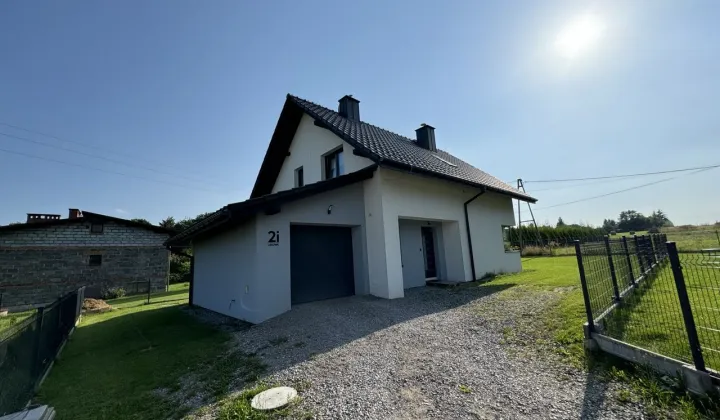 dom wolnostojący, 5 pokoi Pisarzowice, ul. Łąkowa