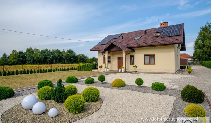 dom wolnostojący, 8 pokoi Żdżary