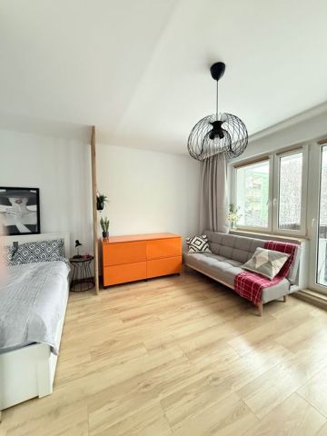 Mieszkanie 1-pokojowe Nowy Dwór Mazowiecki, ul. Szarych Szeregów. Zdjęcie 1