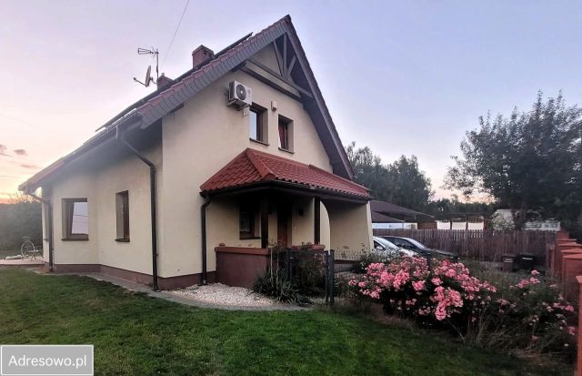 dom wolnostojący, 5 pokoi Pszczyna. Zdjęcie 1