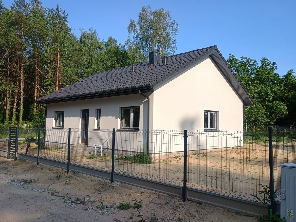 dom wolnostojący, 4 pokoje Wodzierady